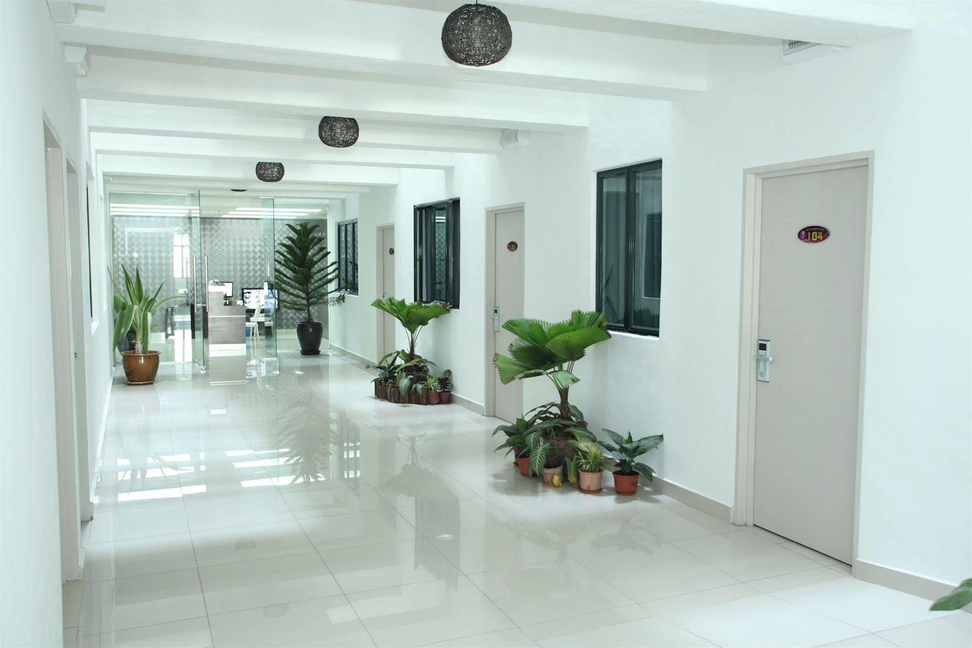Hotel Iris Garden